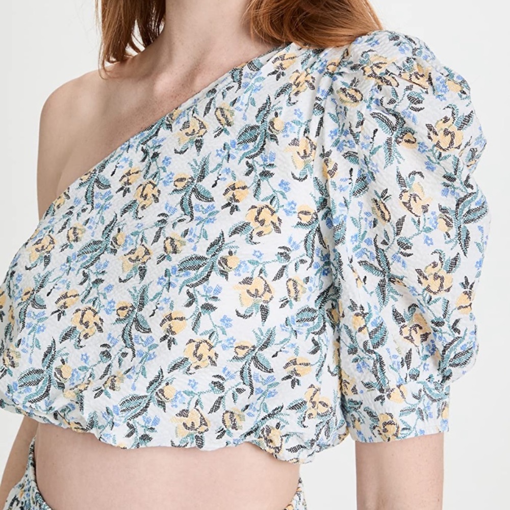 NWT - En Saison Maeve One Shoulder Crop Top (skirt set)